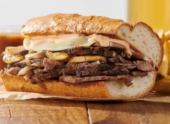 最高のステーキサンドイッチを提供する10のレストランネットワーク
