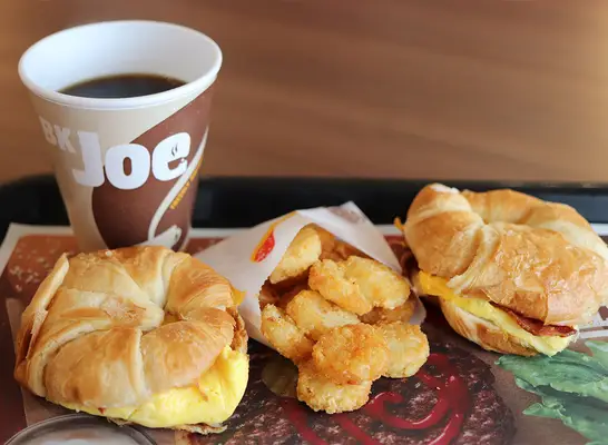Burger King práve zaviedol nové zväzky raňajok vo výške 5 dolárov