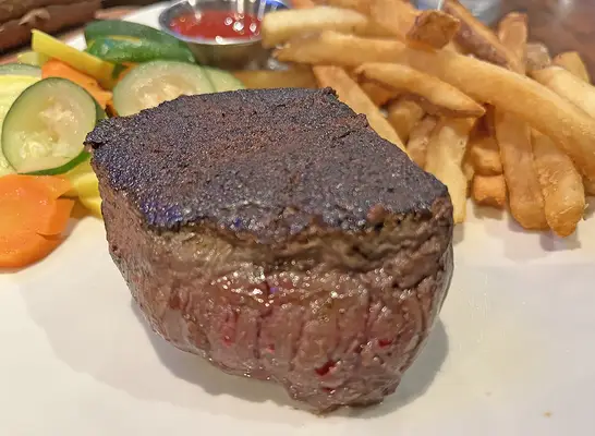 ניסיתי כל סטייק ב- Outback Steakhouse