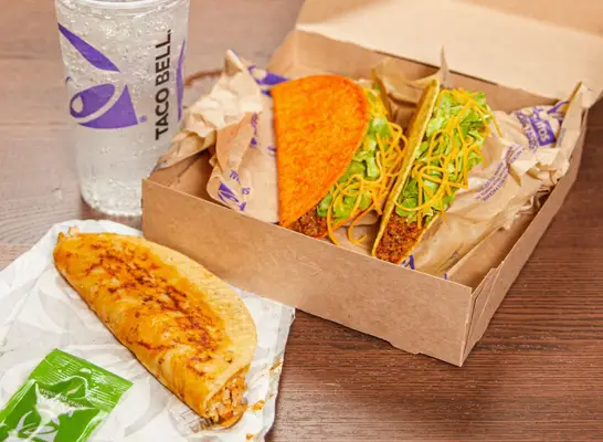 Taco Bell celebra el martes de taco con un nuevo acuerdo de Taco Box de $ 5