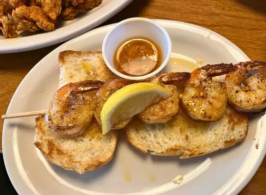 Vyskúšal som všetky predjedlá v Texas Roadhouse
