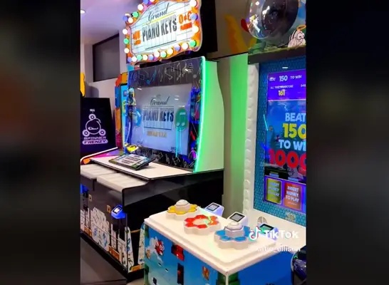 Arcade at the World
