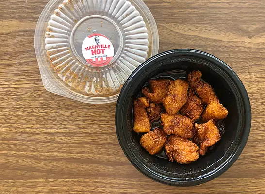 모든 너겟 shucy 새로운 KFC, 맛
