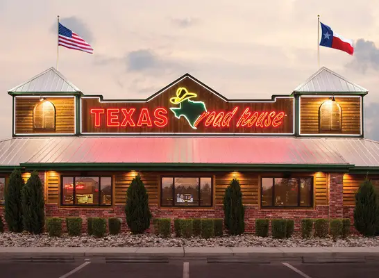 Skúsil som Texas Roadhouse prvýkrát vôbec - je to, čo som miloval