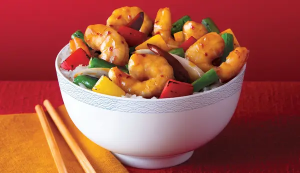Ich probierte Panda Express 'neue Firecraracker Shrimp. Es ist fast so gut wie Orangenhähnchen
