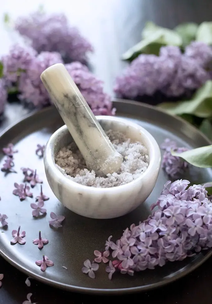 꽃이 들어간 설탕 만드는 법' title=