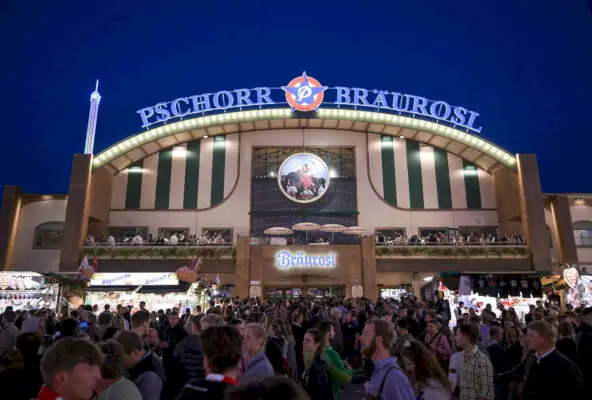 Stan Pschorr BrÃ¤urosl na Oktoberfestu