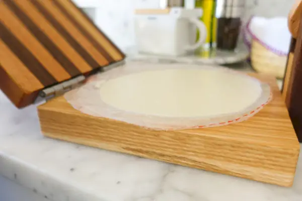 Tortilla na Central Coast Woodworks Hardwood Tortilla Press