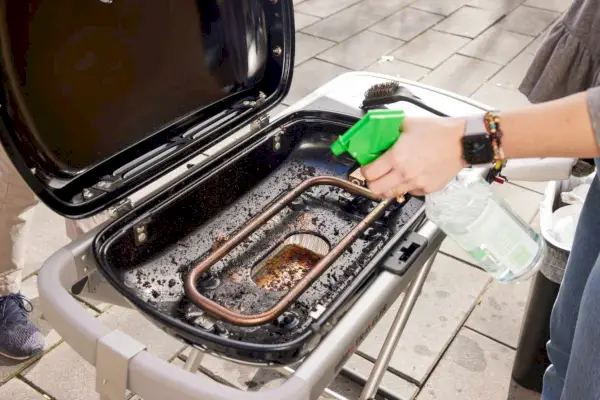 גריל גז נייד של Weber Traveller