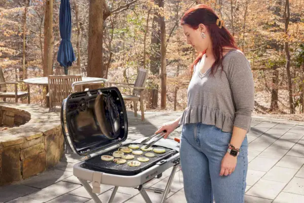 גריל גז נייד של Weber Traveller
