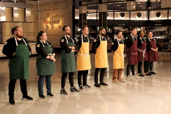 Les chefs de « The Bear », « Top Chef » et « Is It Cake ? » portent tous le même tablier : voici pourquoi