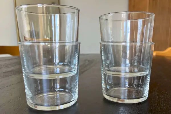 Bicchieri della collezione Bormioli Rocco Bodega Glassware impilati uno dentro l'altro