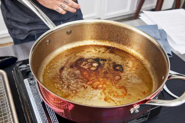 Das Williams Sonoma Thermo-Clad Copper 10-teilige Kochgeschirrset mit Pfanne