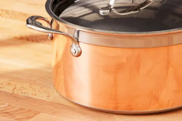 Das Hestan CopperBond 10-teilige Kochgeschirr-Set Topf