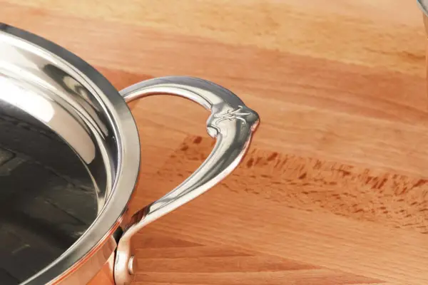 Das Hestan CopperBond 10-teilige Kochgeschirrset mit Topfgriff