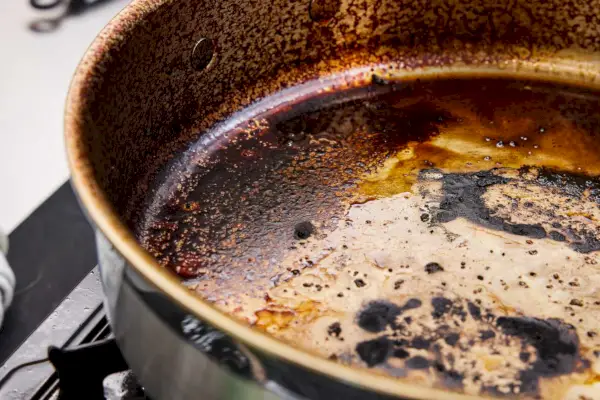 Patelnia ze stali nierdzewnej z kolekcji Hestan ProBond Profesjonalny zestaw naczyń ze stali nierdzewnej, platerowany, 10 elementów