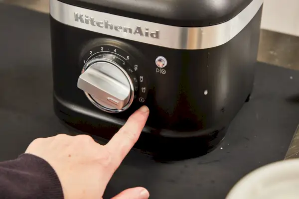 ההגדרות בבלנדר KitchenAid K400 מהירות משתנה עם טמפר (KSB4028VB)