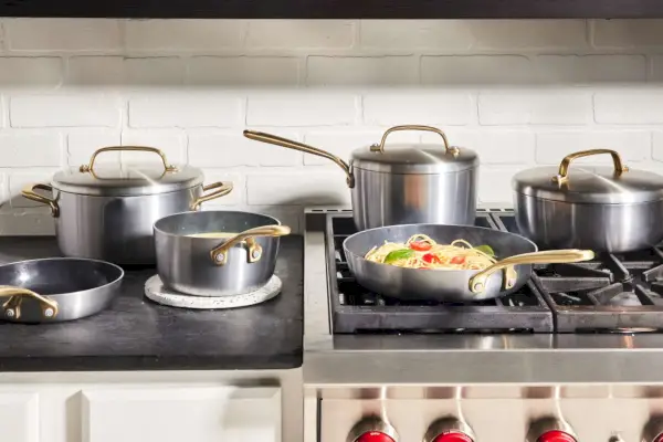 Das 10-teilige Kochgeschirrset GreenPan GP5 aus Edelstahl